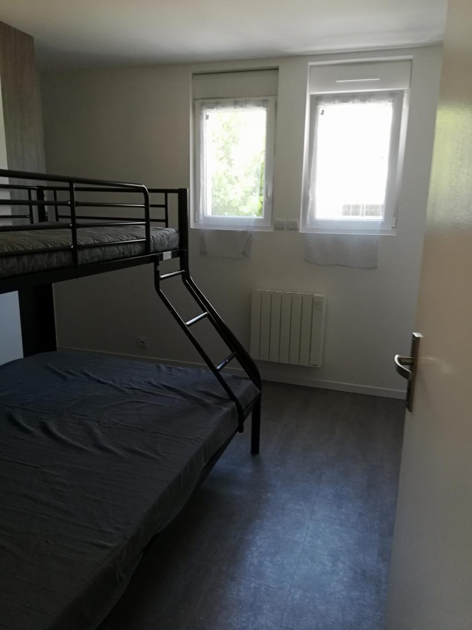 Bedroom, bunk bed