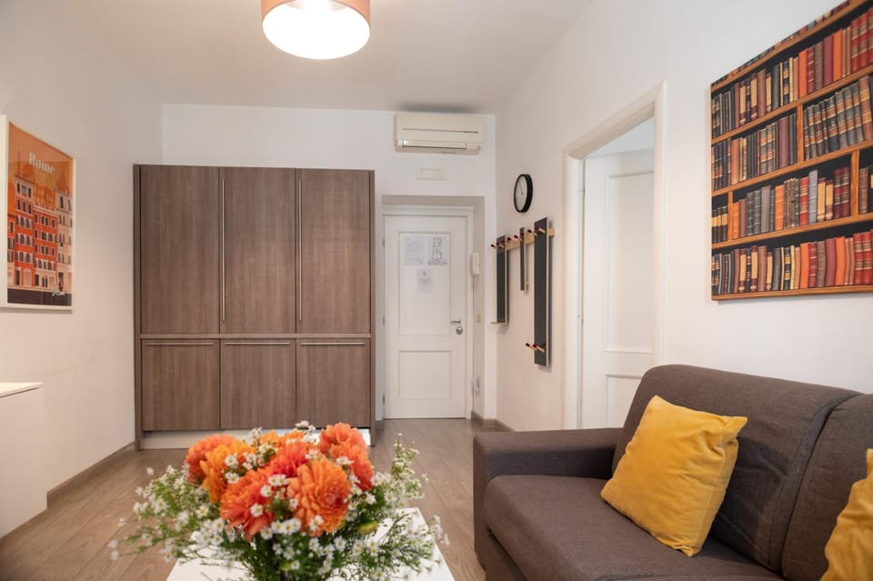Kitchen or kitchenette, Living room, Dining area, heating, air conditioner