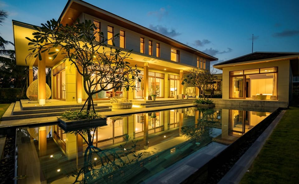 Property building, Pool view, Swimming pool