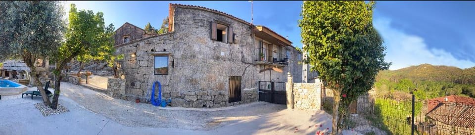 A Casa do Ferreiro House in Galicia