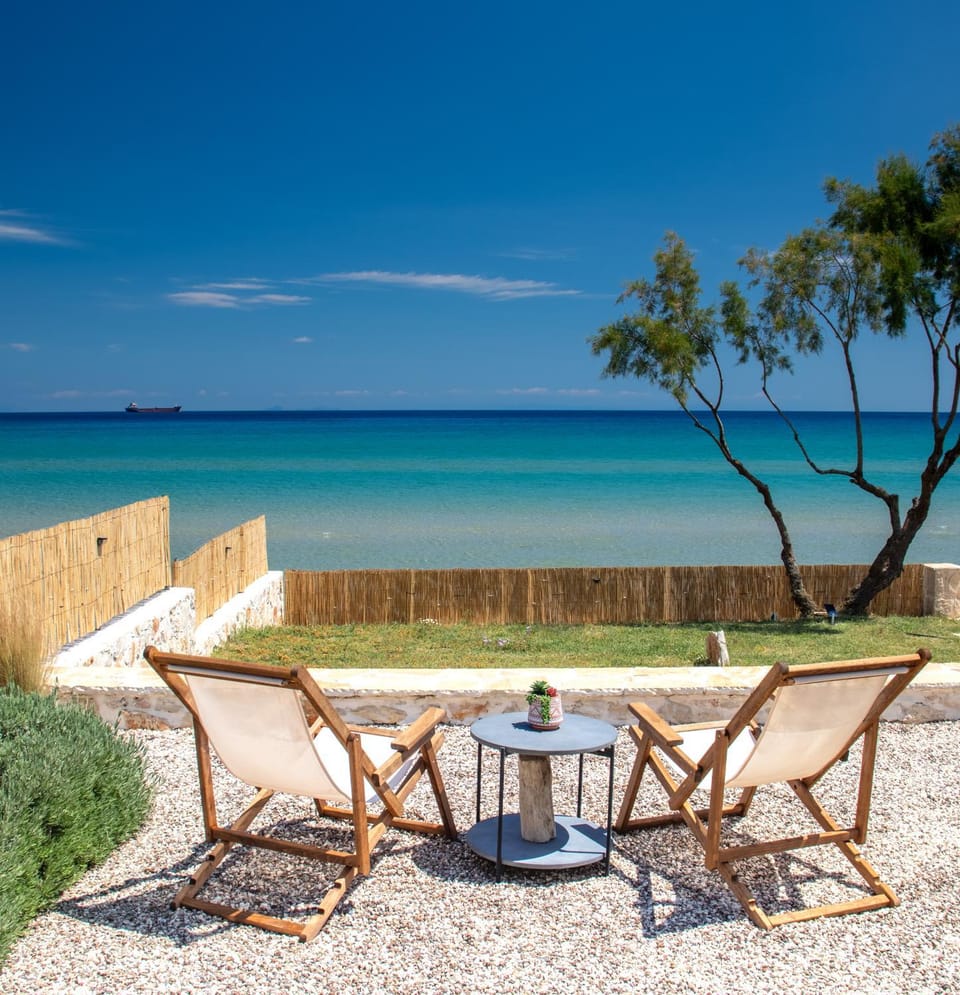 Patio, Day, Natural landscape, Beach, Sea view