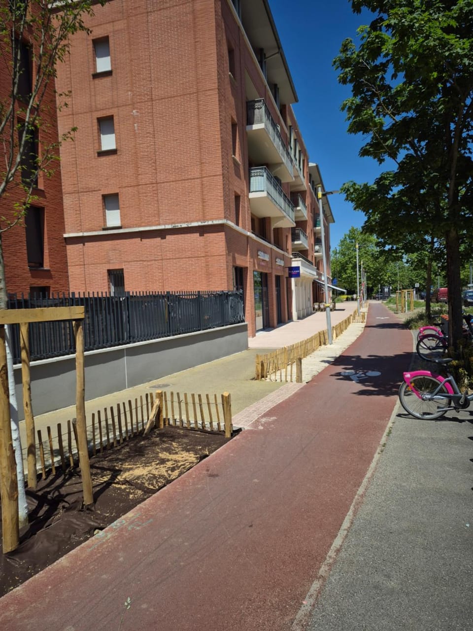 City Rose T2, Climatisation,parking privé, piscine, wifi , tout confort Apartment in Toulouse