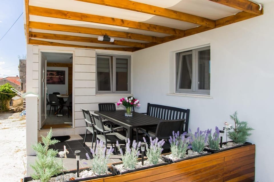 Day, Balcony/Terrace, Seating area