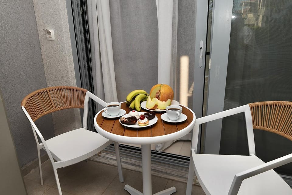 Balcony/Terrace, Seating area, Dining area