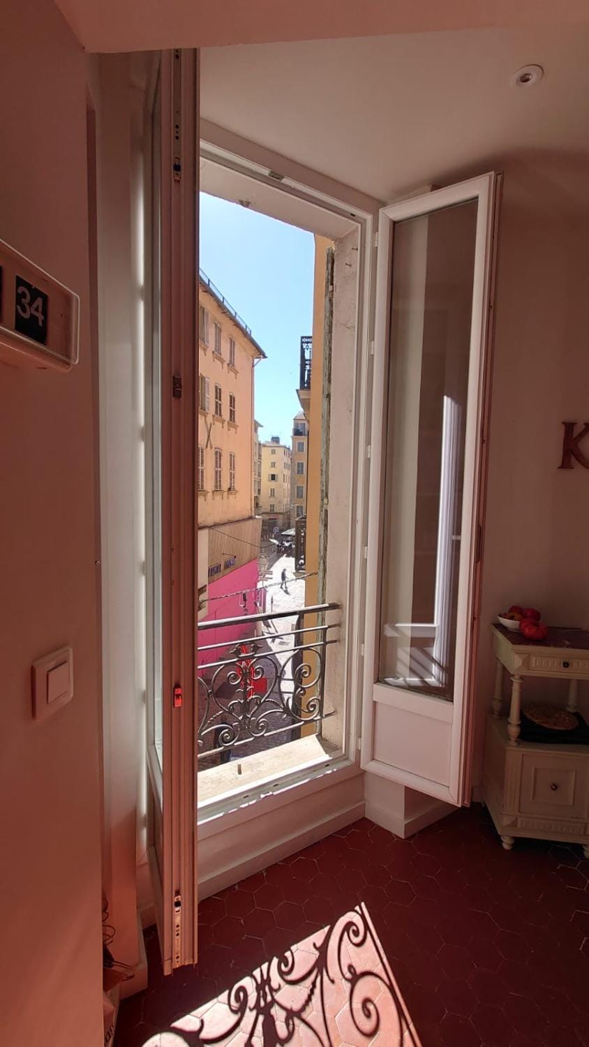 Appartement de charme - WIFI - Centre historique Apartment in Toulon