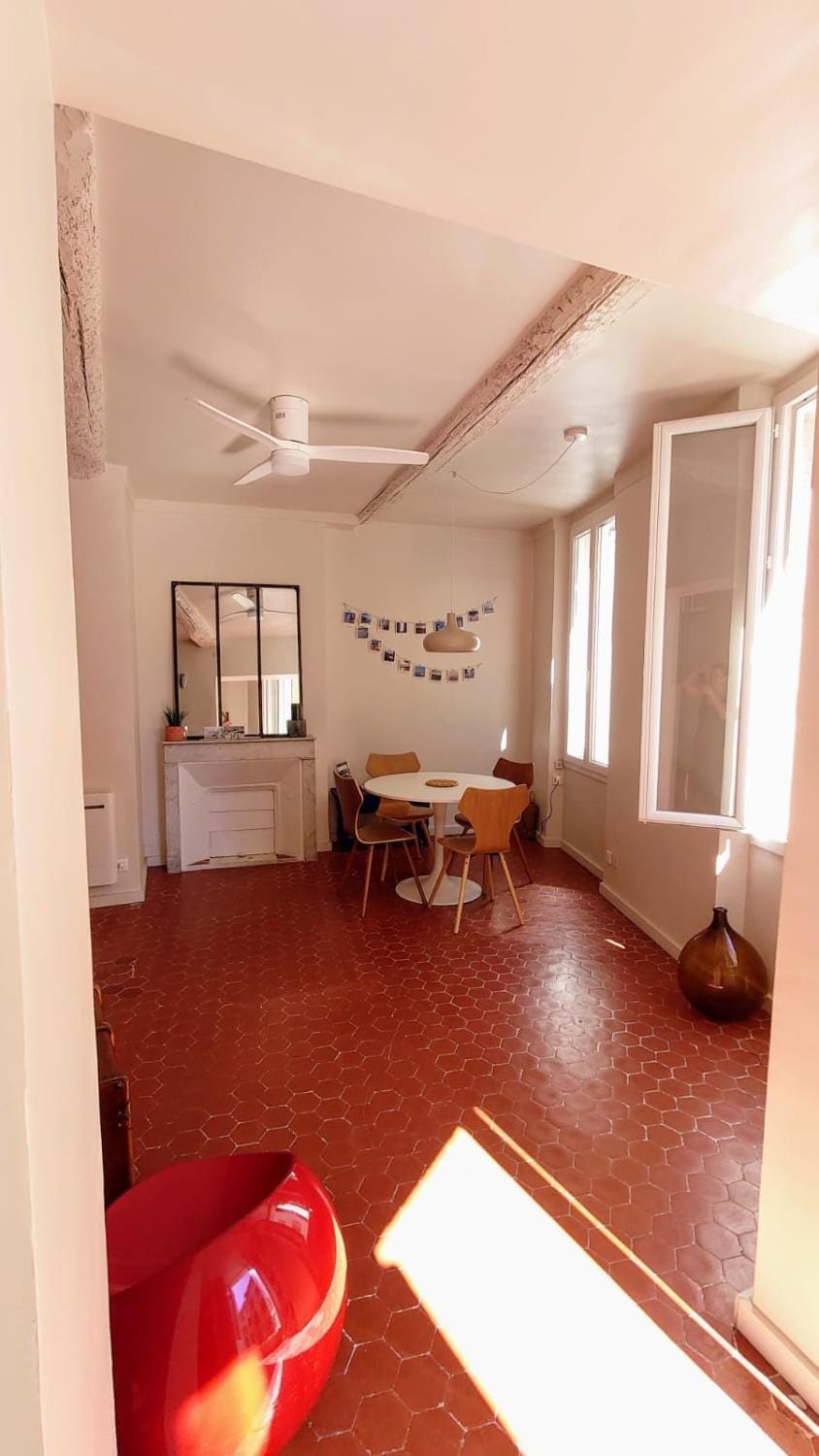 Appartement de charme - WIFI - Centre historique Apartment in Toulon