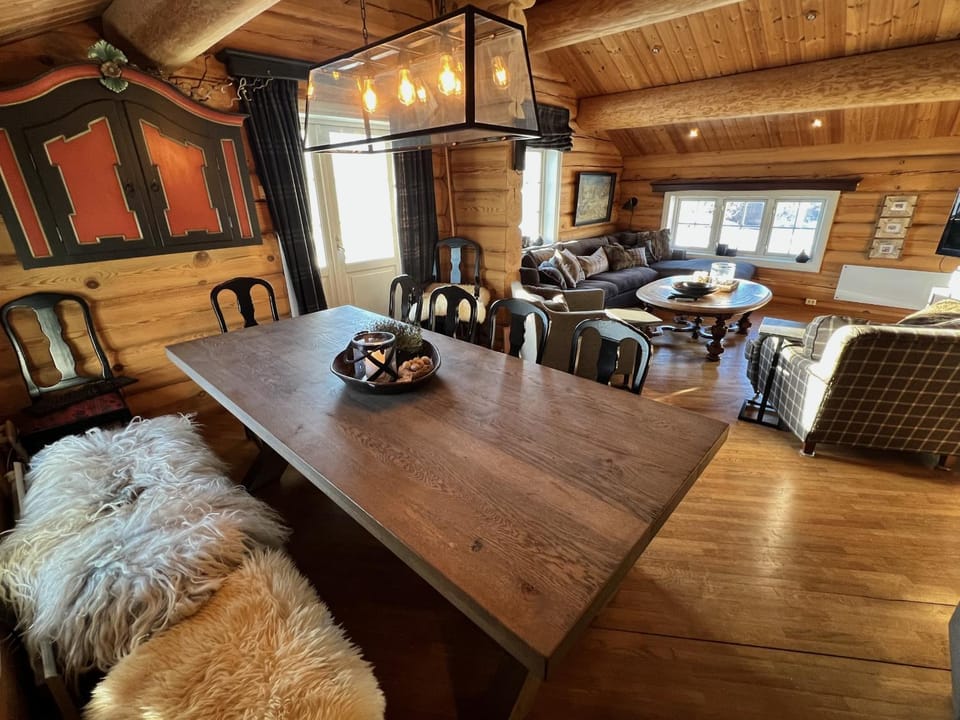 Living room, Seating area, Dining area
