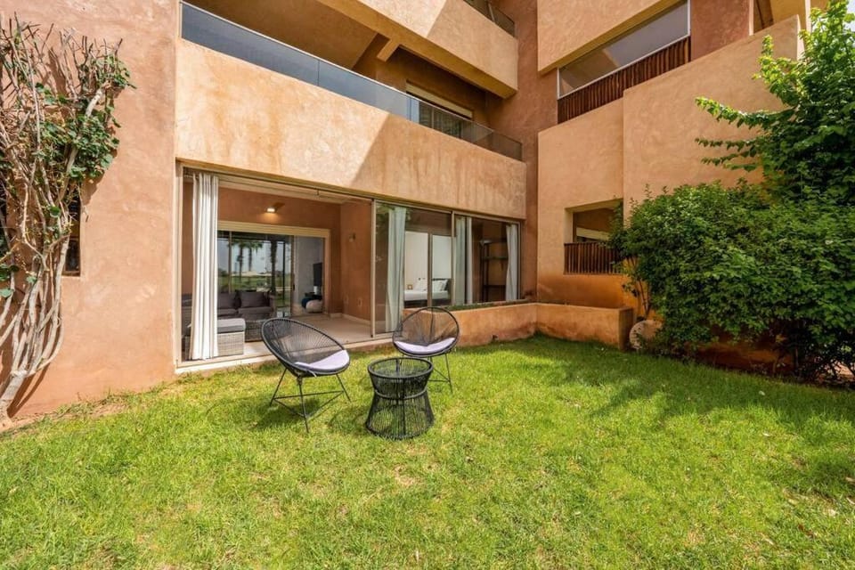 Patio, Garden, sunbed