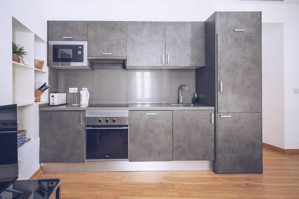 2-BR Gem in Gibraltar's Heart Apartment in Gibraltar