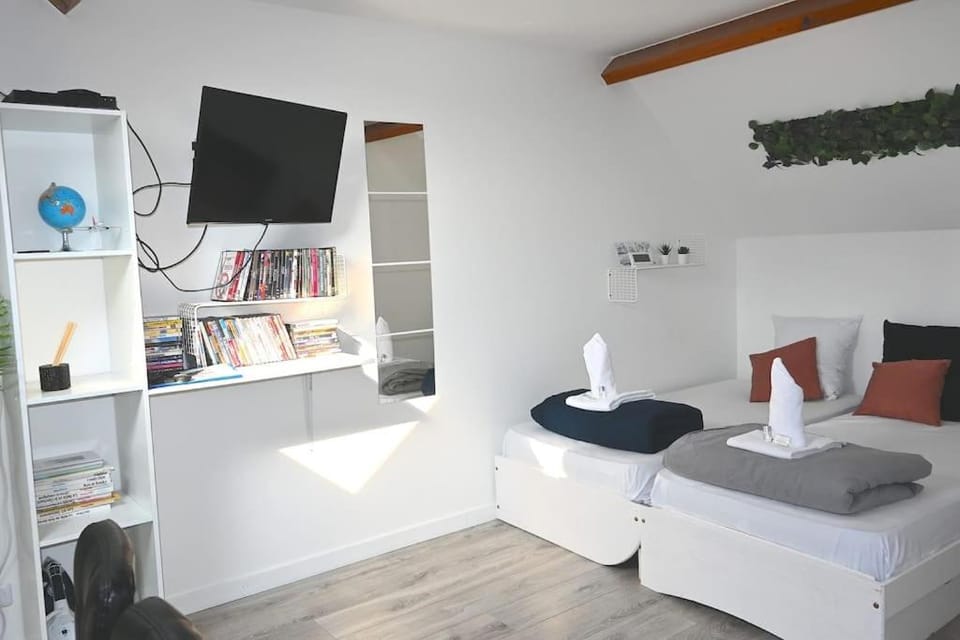 Le COSY HOUSE-6 voyageurs-5mn Roissy CDG House in Île-de-France