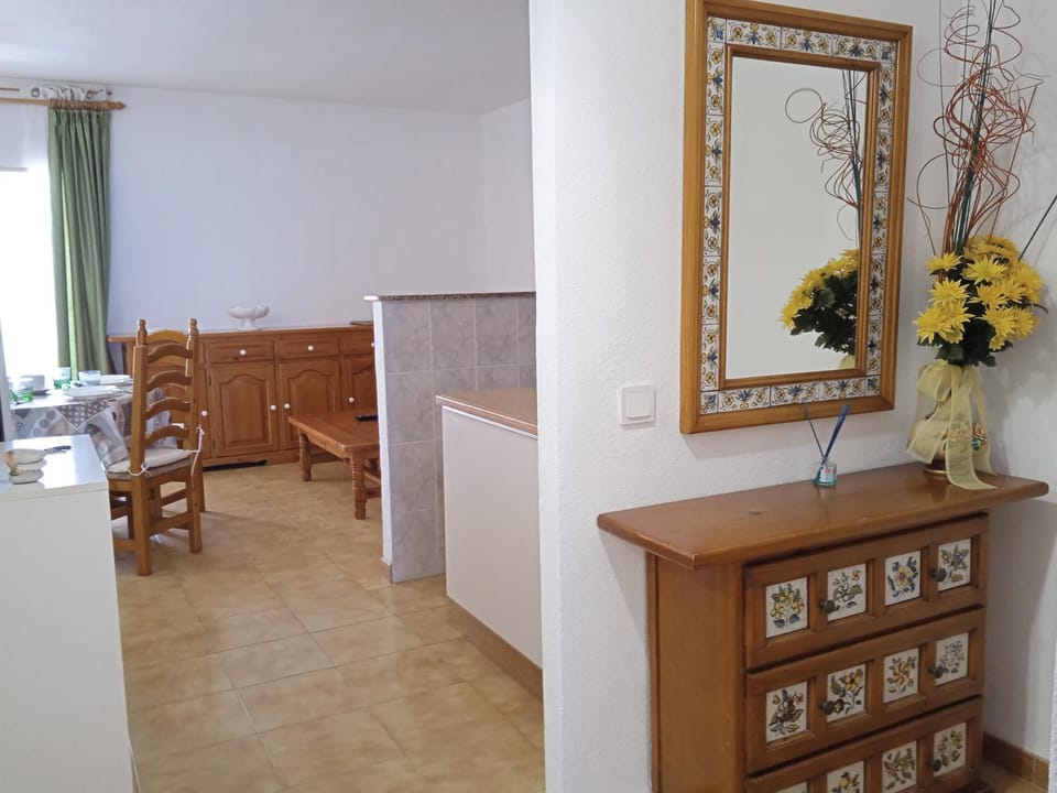 Spring, Bed, Activities, Winter, Summer, Balcony/Terrace, Living room, Dining area, Beach, Hiking, Animals, Animals, Animals, Autumn, Pets, Pets, Pets, Sea view, Sports, Entertainment, children, children, children, young children, young children, young children, older children, older children, older children, group of guests, group of guests, group of guests, cot, Family, Family, Family, Bath, Parking, dishwasher, microwave, pet friendly, pet friendly, stove, washing machine, elevator