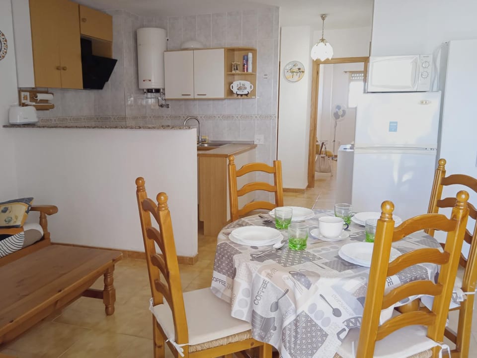 Kitchen or kitchenette, Living room, Dining area