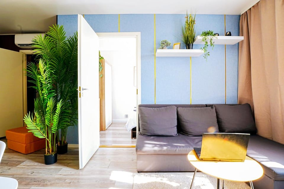 Cofy Rentals - quiet location, air-conditioning, free parking, 24-7 check-in-out with prepaid nighttime check-in, early check-in, late check-out! Apartment in Estonia