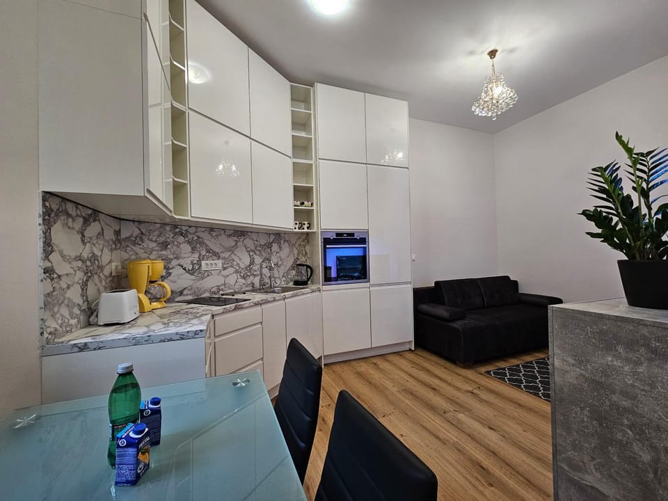 Living room, Seating area, Dining area, toaster, kitchen