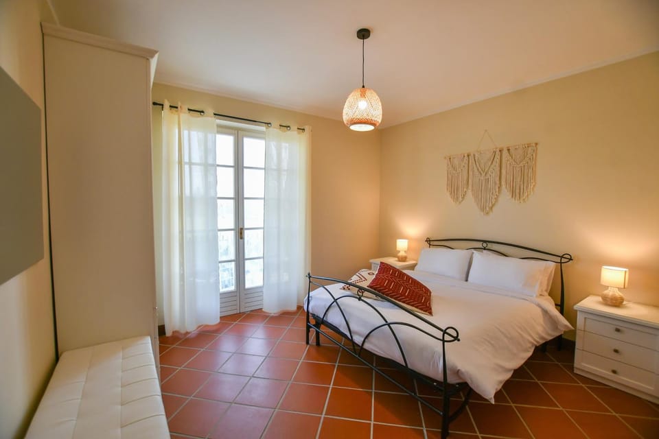 Balcony/Terrace, Bedroom, heating, internet, air conditioner