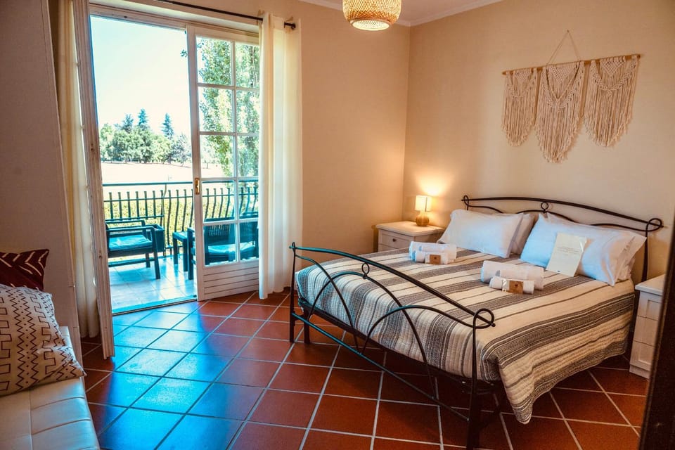 Bird's eye view, Bedroom, towels, air conditioner