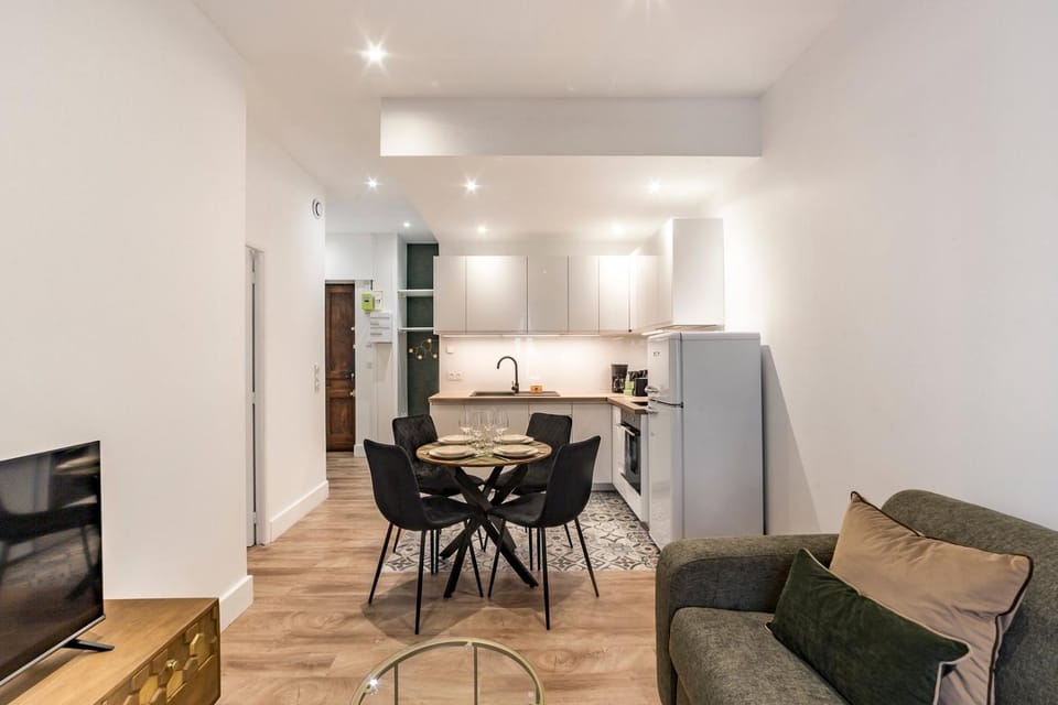 All in Lyon | T2 Le Verlaine – Villeurbanne Apartment in Villeurbanne