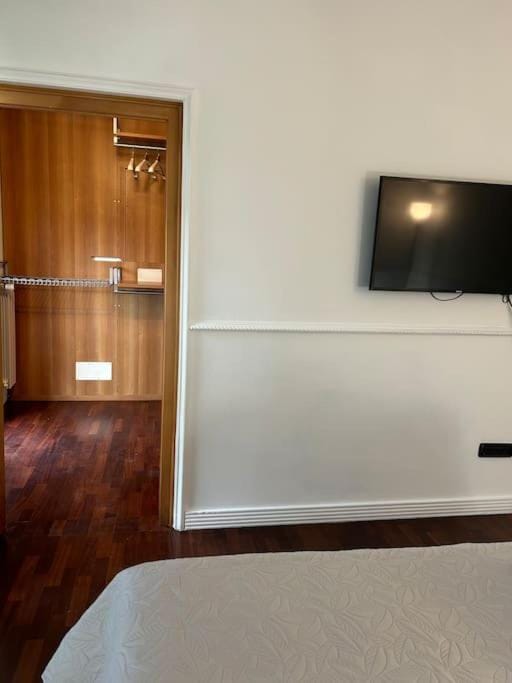 Anna apartment, private parking Apartment in Capannori