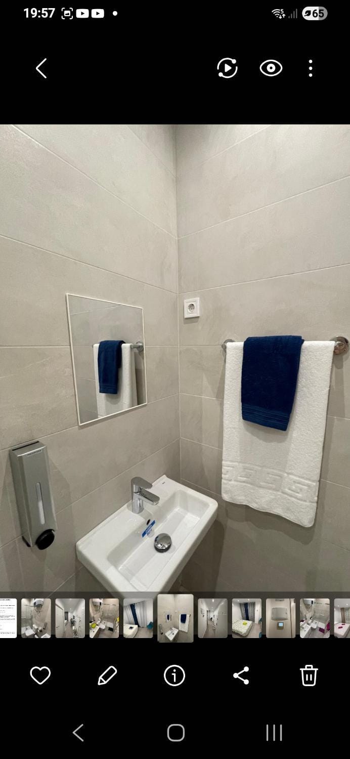 Estudios Nuevos Madrid Centro Bed and Breakfast in Madrid