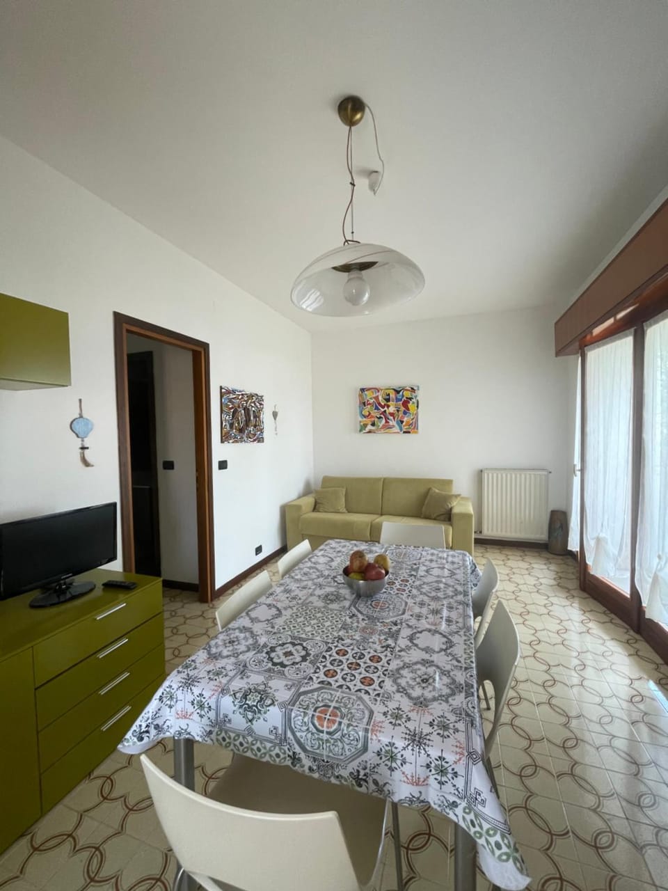 Living room, Dining area