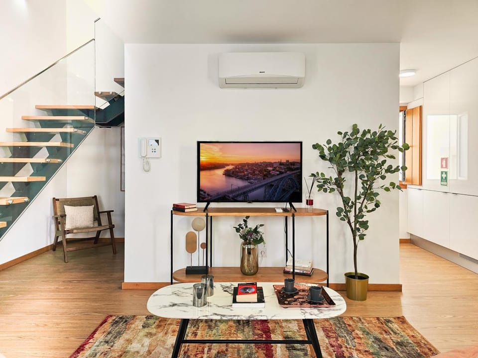 TV and multimedia, Living room, air conditioner