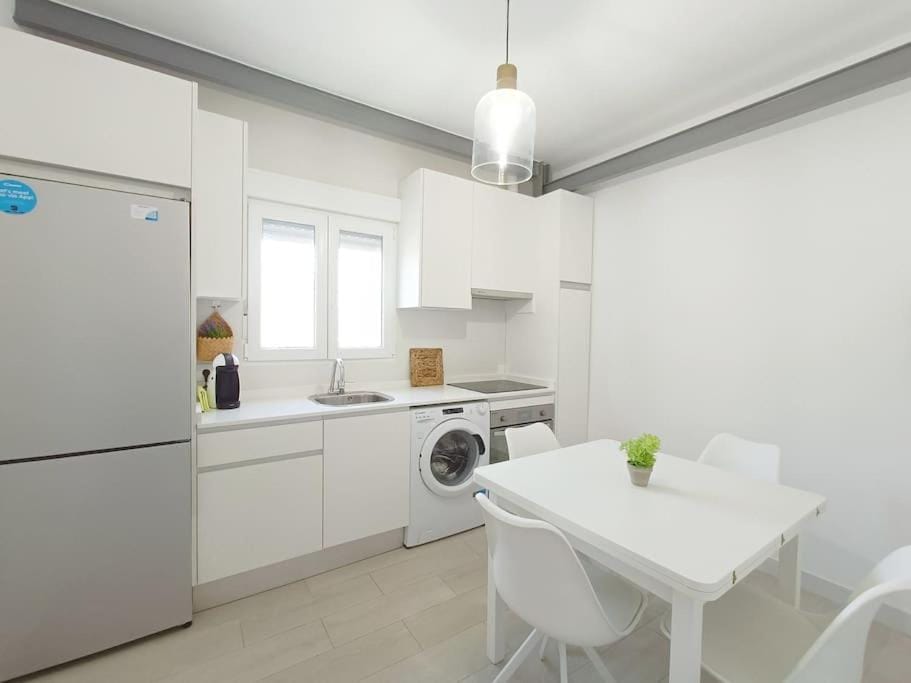 Los Santos 1 Suites, playa a 1 min, 1 Hab, WiFi y Aire acondicionado Apartment in Comarca Metropolitana de Almería