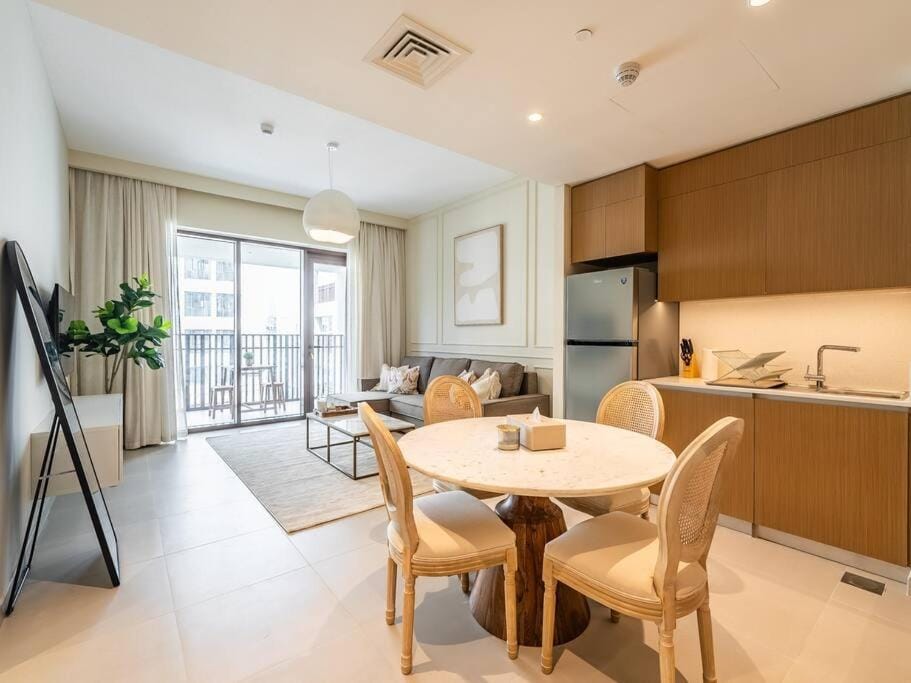 Serenity Cove: 1BR Luxury Beach Retreat Apartment in Dubai