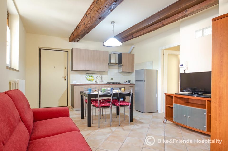 TV and multimedia, Living room, Dining area