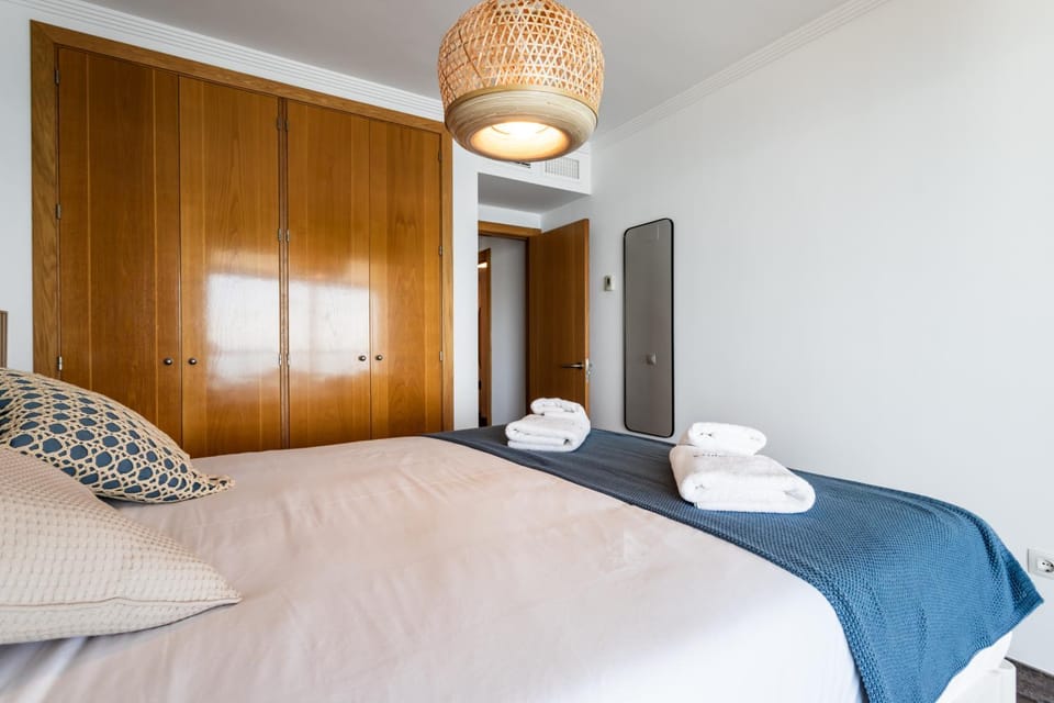 Bed, Photo of the whole room, Bedroom, towels, wardrobe