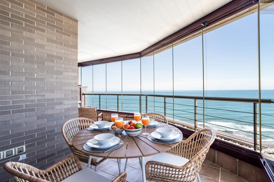 View (from property/room), Balcony/Terrace, Sea view