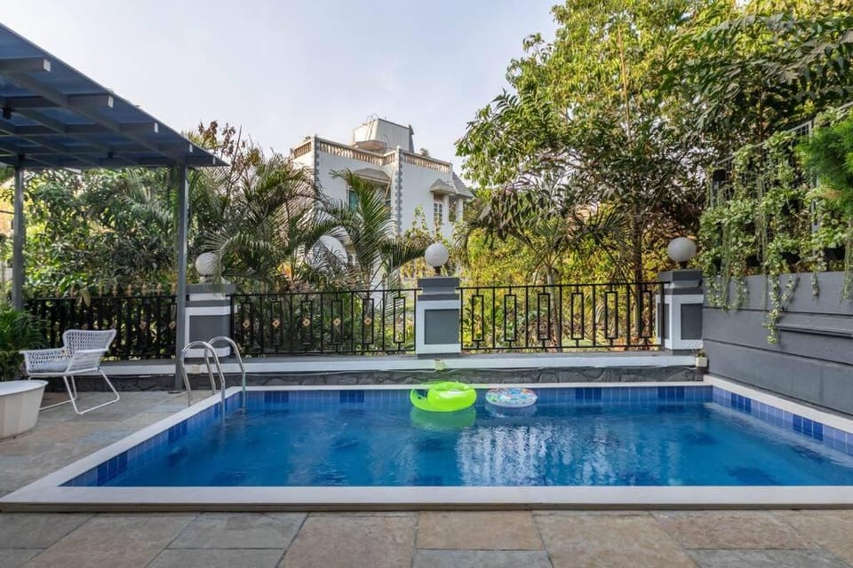 Soam Villa - Theatre Room, Plunge Pool & Jacuzzi Villa in Lonavla