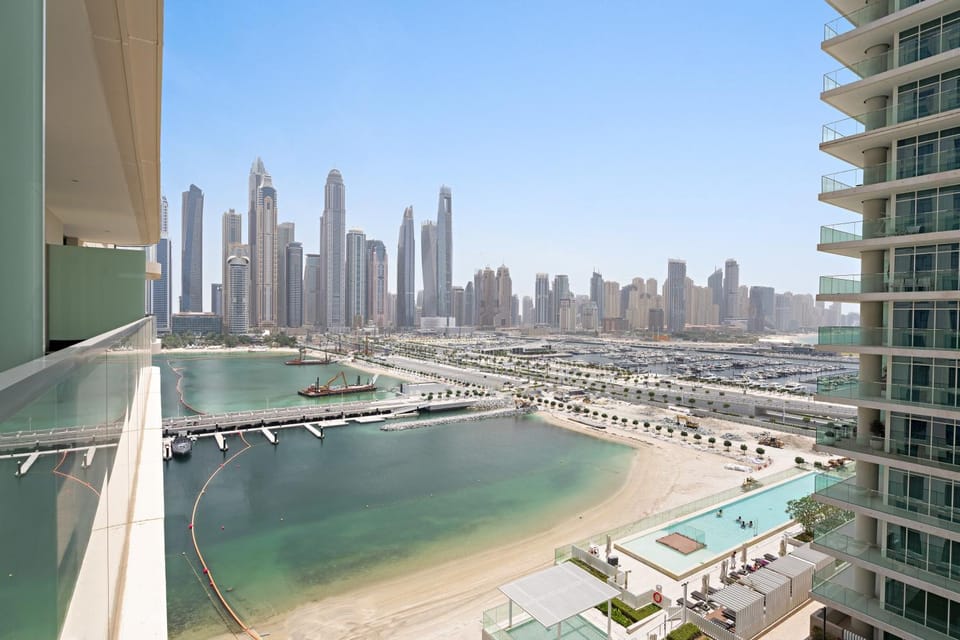 City view, Sea view