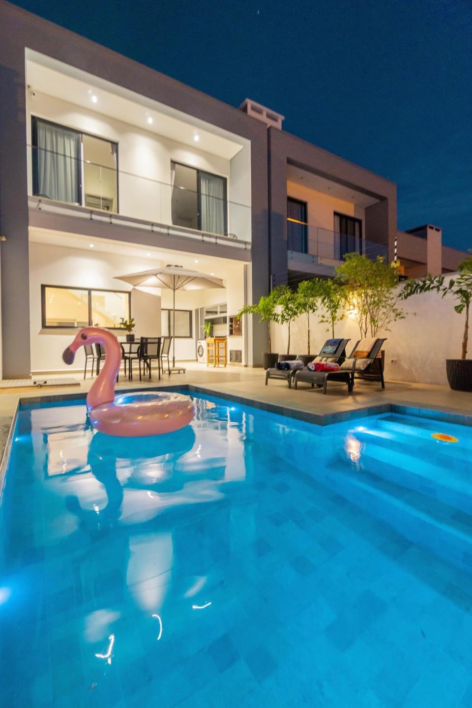 Swimming pool