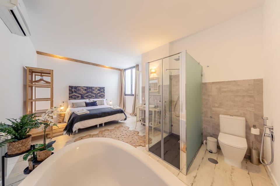 Shower, Bathroom, Bedroom, Bath