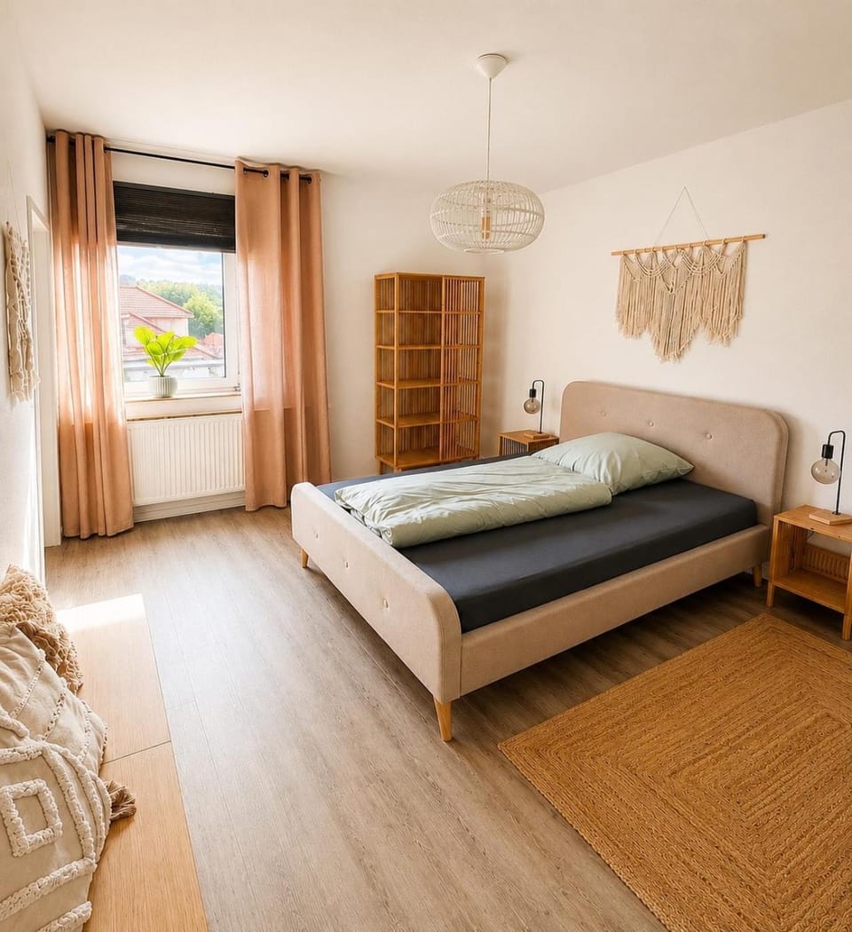 Bed, Photo of the whole room, Bedroom