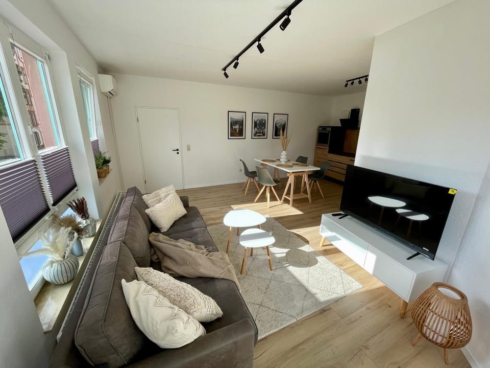 TV and multimedia, Seating area