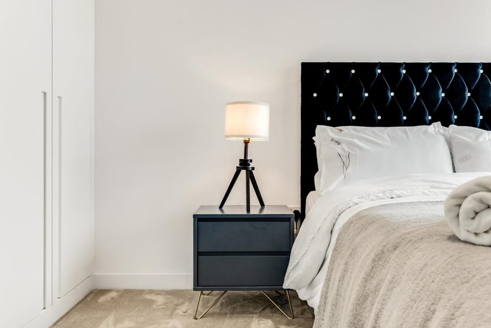 Khayat Homes - The Khalifa - One Bed Luxury APt Apartment in London