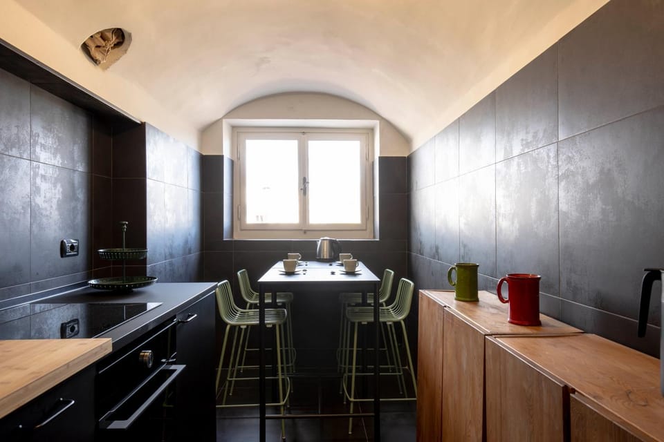 Kitchen or kitchenette, Dining area, stove