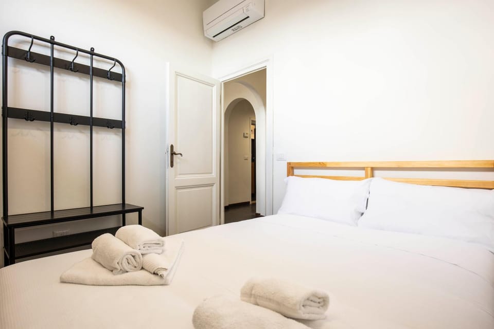 Bed, Photo of the whole room, Bedroom, towels, wardrobe, air conditioner