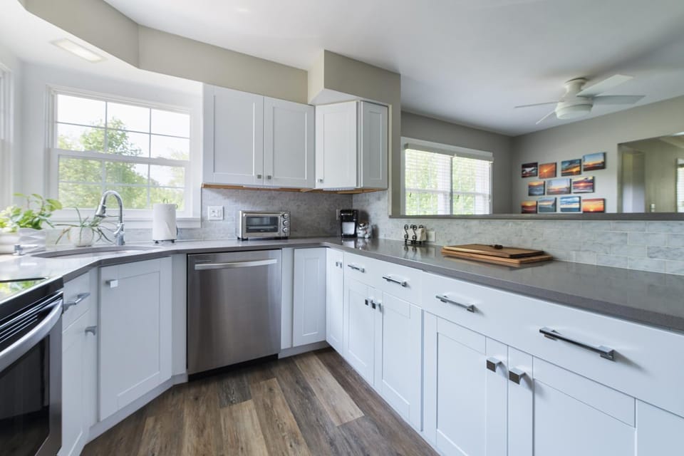 Garden Getaway - Walking Distance to downtown Douglas - Cute Home! House in Douglas