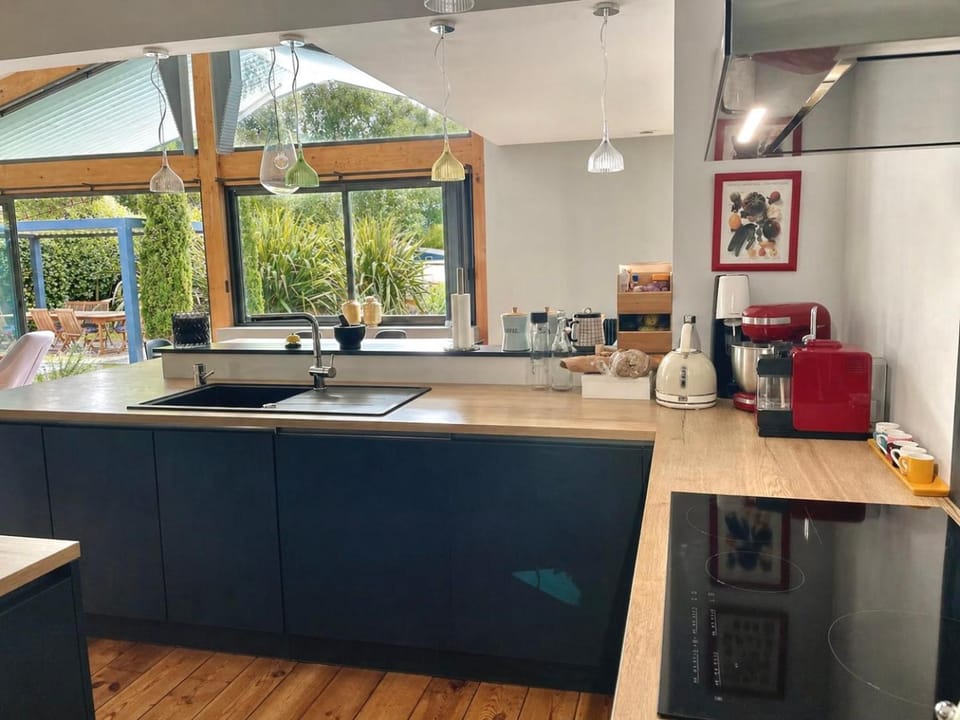 Coffee/tea facilities, Kitchen or kitchenette