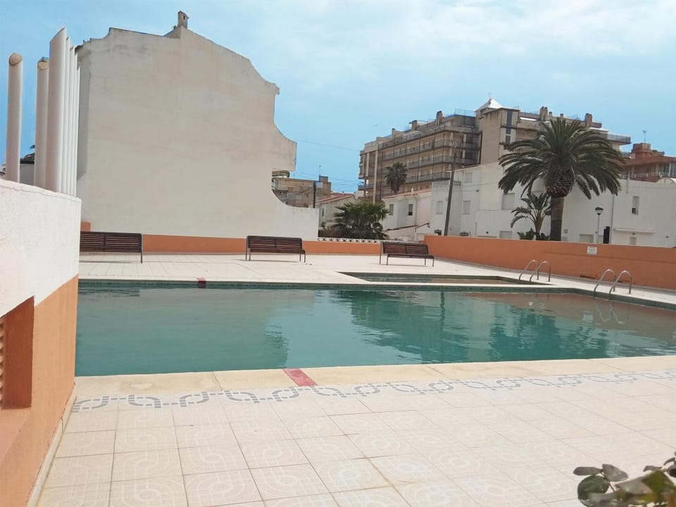 Spring, Bed, Activities, Winter, Summer, Balcony/Terrace, Living room, Beach, Tennis court, Hiking, Animals, Animals, Animals, Autumn, Pets, Pets, Pets, Sea view, Swimming pool, Sports, Entertainment, children, children, children, young children, young children, young children, older children, older children, older children, group of guests, group of guests, group of guests, cot, bunk bed, Family, Family, Family, Parking, microwave, pet friendly, pet friendly, washing machine