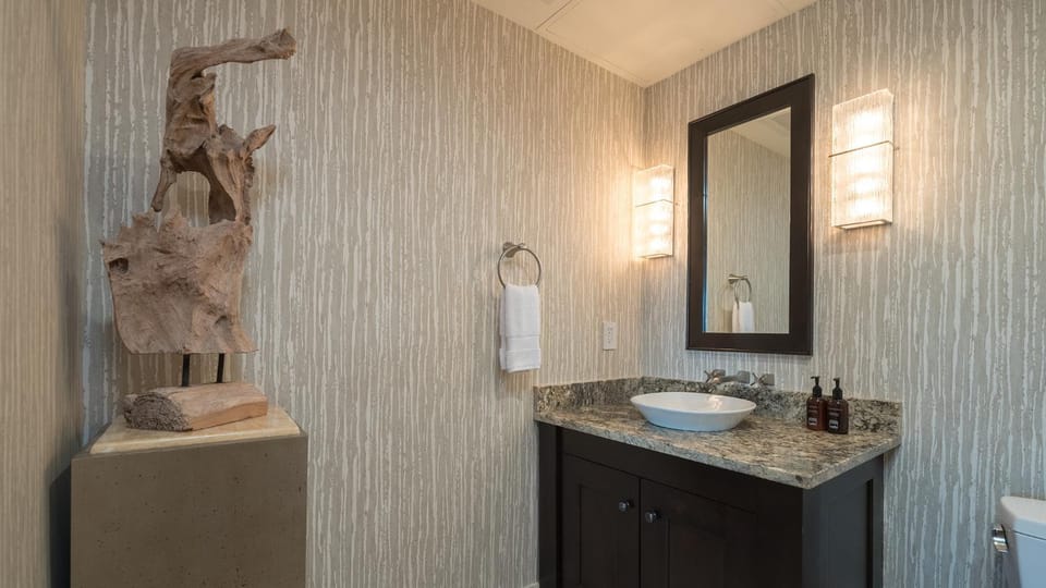 Bathroom, Bath, furniture, towels