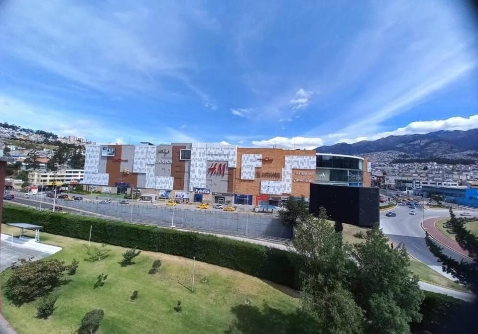 Departamento con jacuzzi 5 piso Condado 2 habitaciones Apartment in Quito