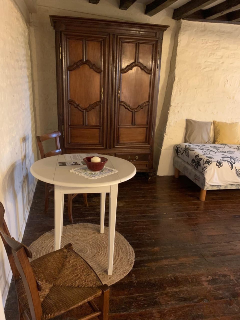 Bed, Photo of the whole room, Bedroom, wardrobe