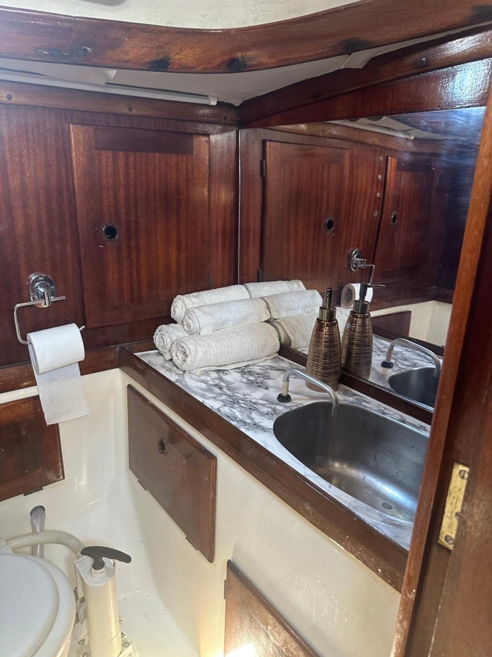 Star Guide AION Docked boat in Slovenia