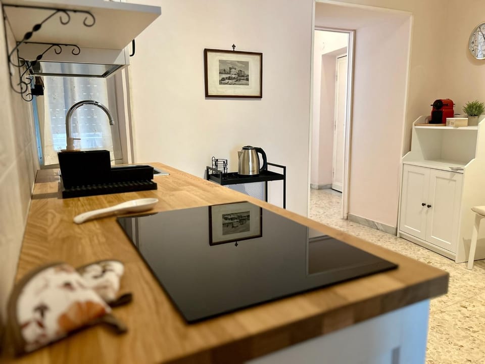 Living room, kitchen