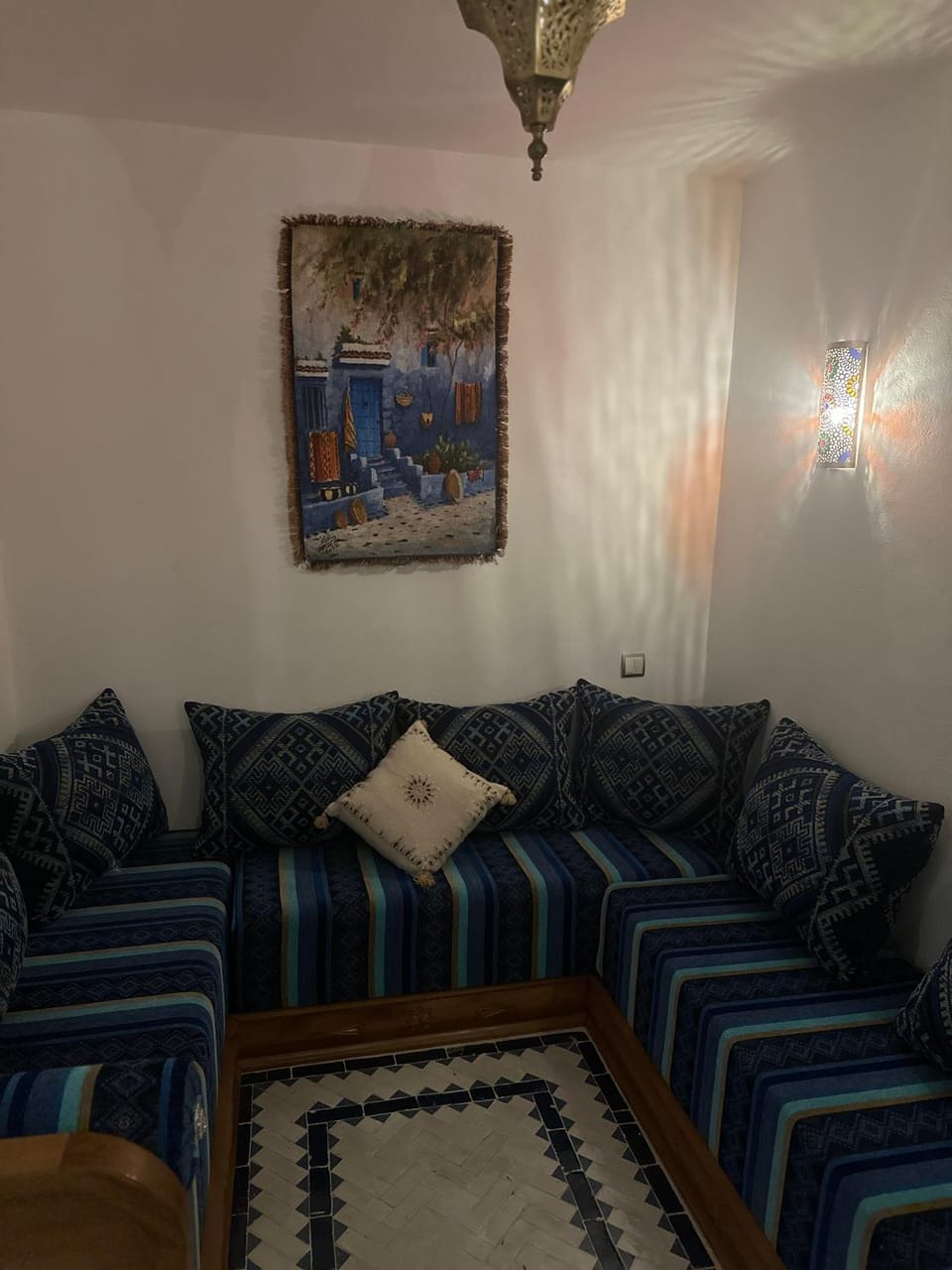 Communal lounge/ TV room, Living room, Seating area