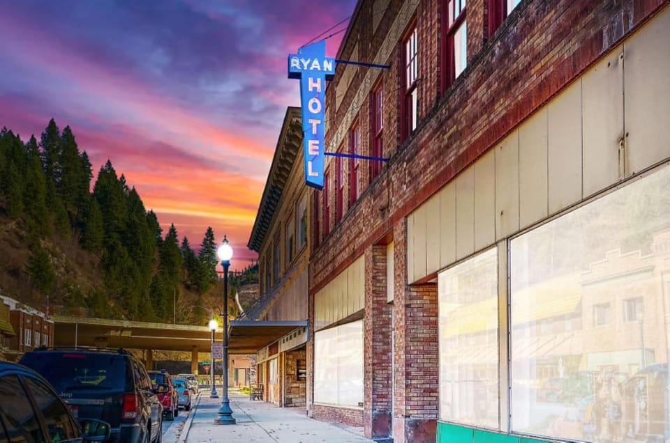 Facade/entrance, Property logo or sign