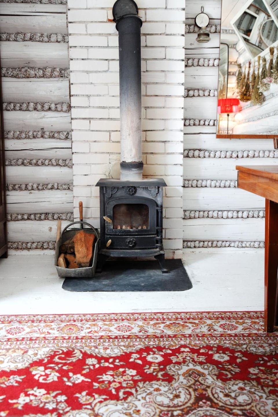 Living room, Bedroom, fireplace